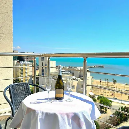 Sea Vista 50m From - Happy